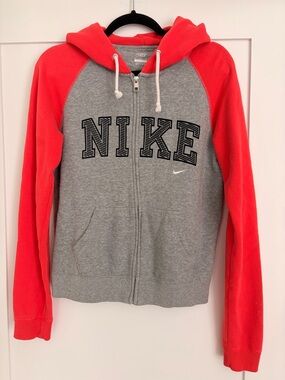 Nike Flocked Raglan Zip Hoodie